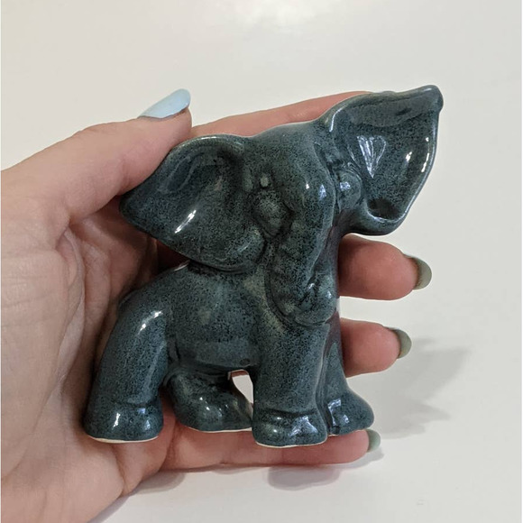 Vintage 40's 50's Ceramic Elephant Figurine by Walker Potteries of California - Picture 3 of 10